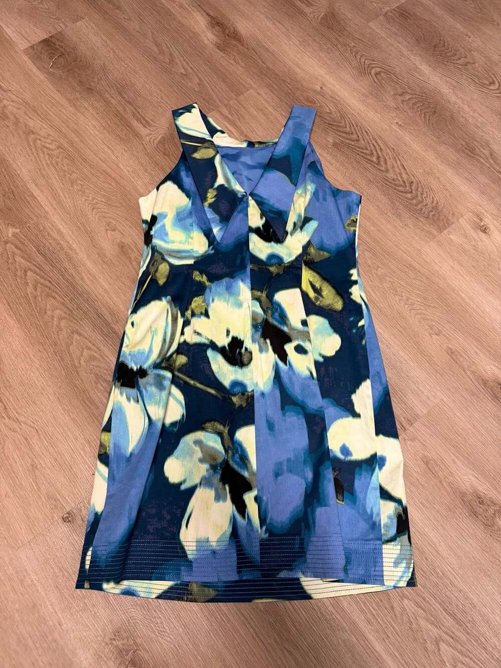 Jessica Howard Blue Floral Watercolor Sleeveless Chelsea Collar Dress